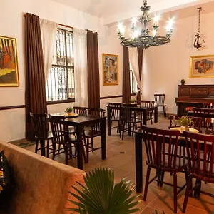 Boulevard Del Rio Hotel